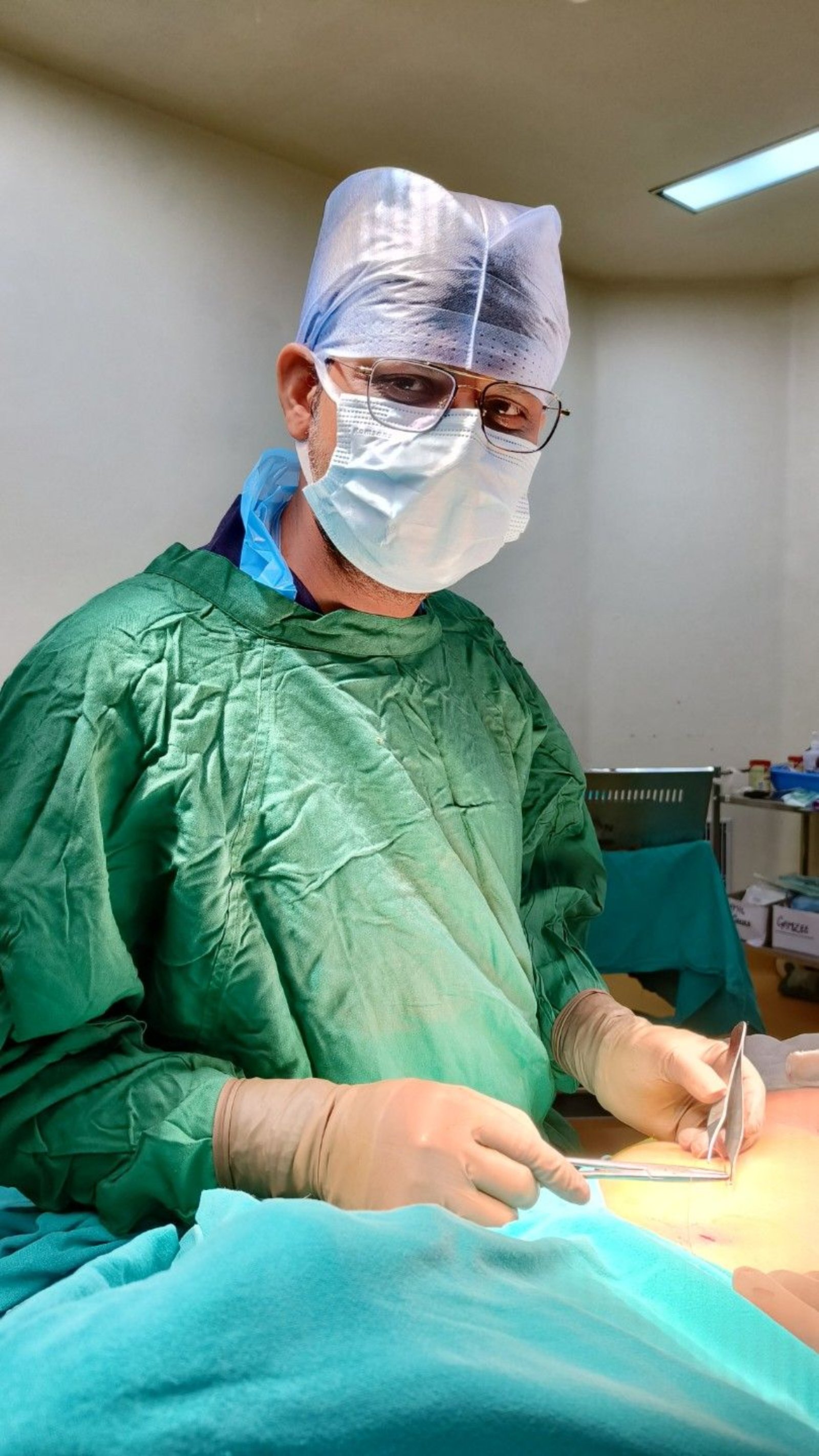 Advanced Laparoscopic and Robotic Surgery
